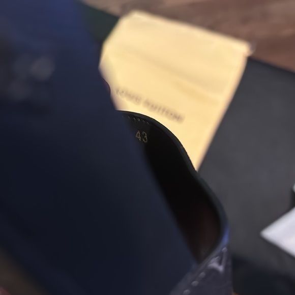 Louis Vuitton slides - Picture 7 of 7